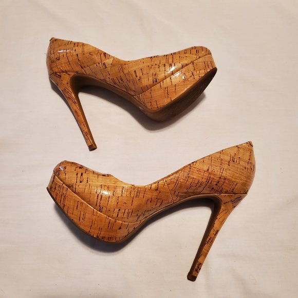 Gianni Bini Patent Leather Cork Platform Heels Size 8 & Primeware Cork Wine Bag - Picture 7 of 13